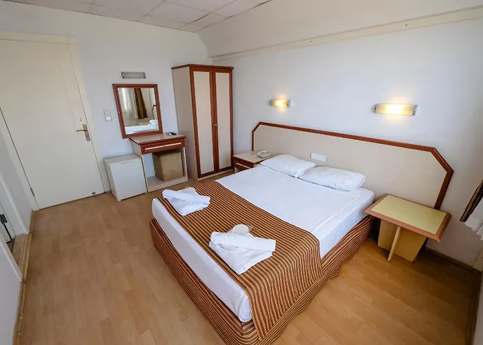 Otel Sea Bird Beach 4*