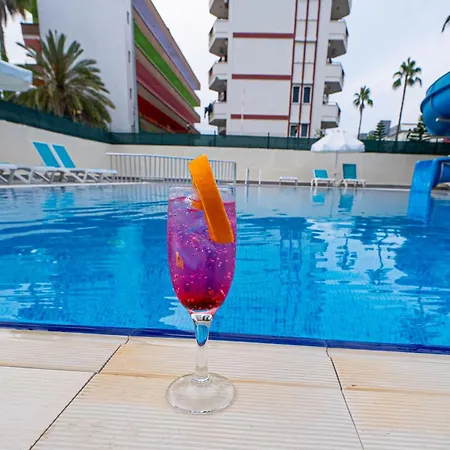 酒店 Sea Bird Beach 4*