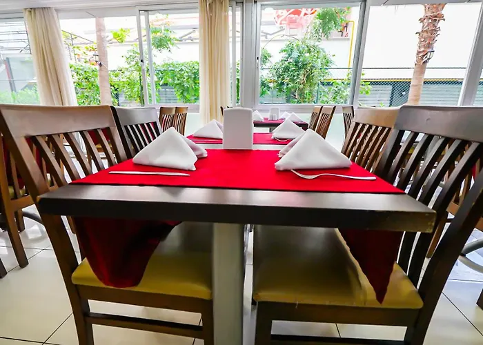 Sea Bird Beach מלון 4*